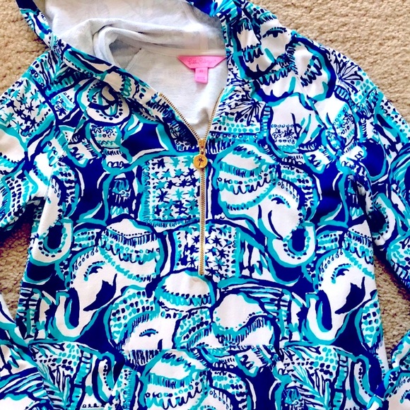 Lilly Pulitzer UPF 50+ Hooded Skipper Popover - Picture 3 of 5